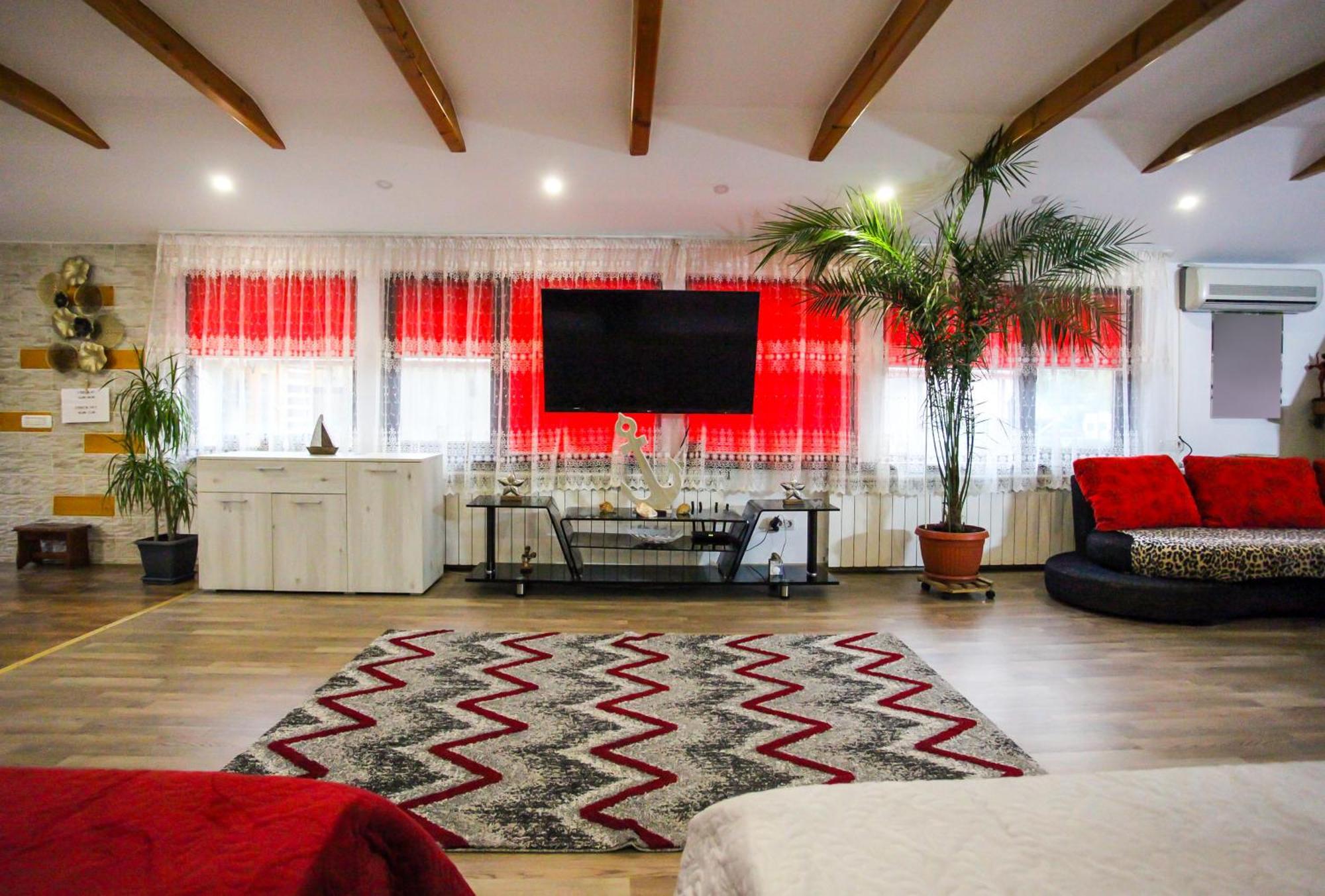 Studio Madi - Close To Beach Констанца Екстериор снимка
